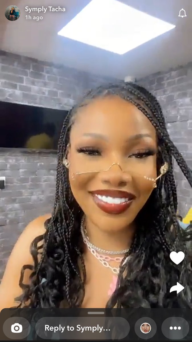 6Months of outstanding Eargarsim,  6Months of FUN every Friday😊 make sure u re turned in today, u don't want to be left out.... #TheBigFridayShowXTacha 

CONGRATULATIONS TACHA
6 MONTHS AN OAP
#TheBigFridayShowXTacha