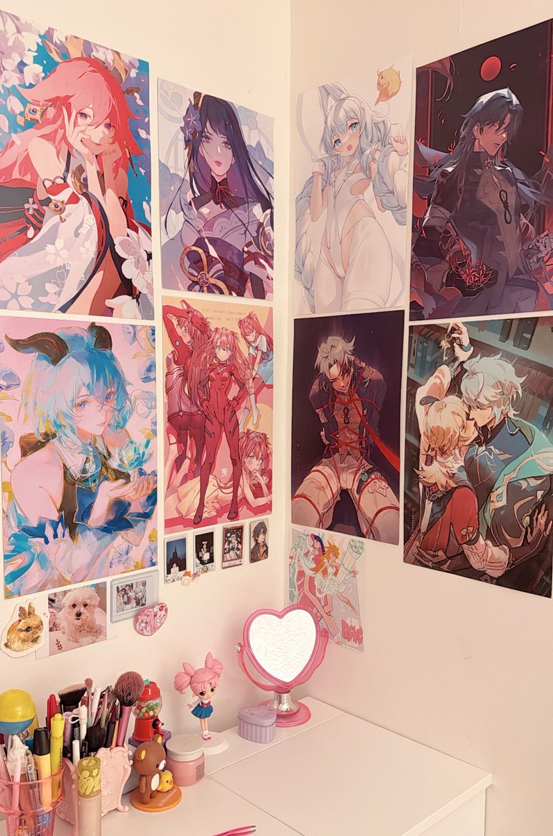 Changed and kept a few posters!!  I wanted to put some new ones I recently got 🥺 I call it… girl wall… 