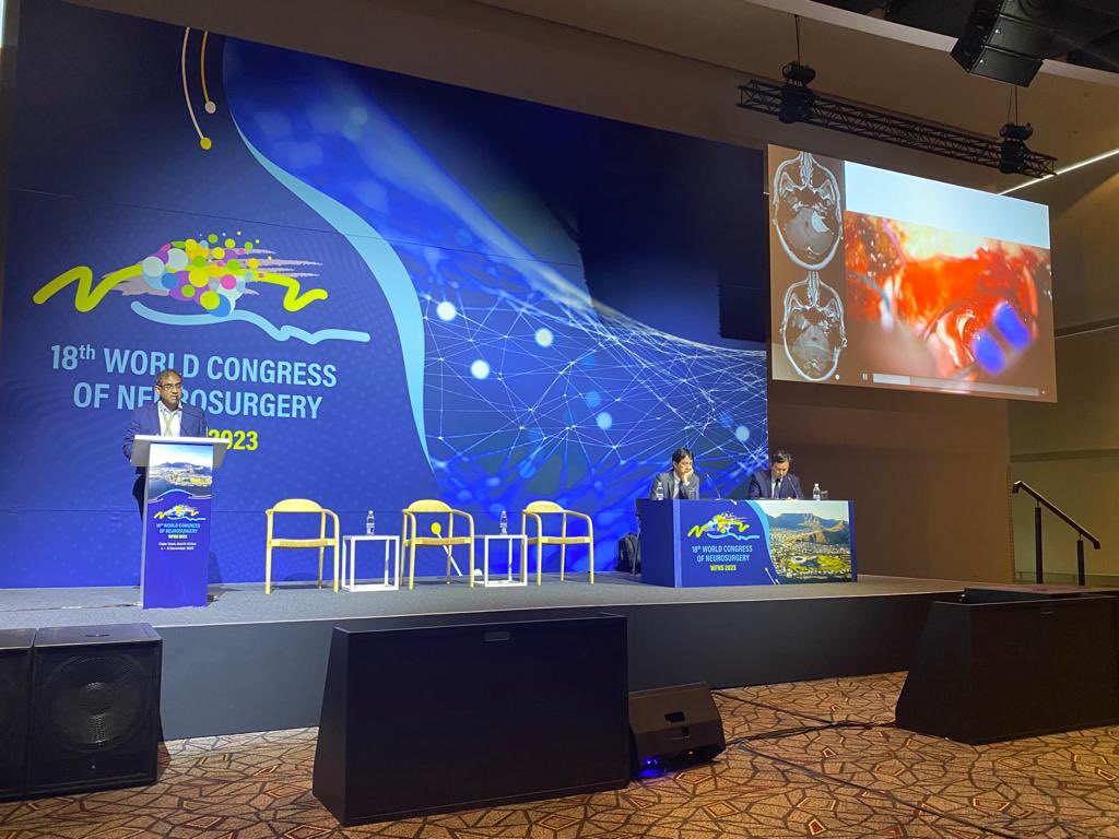 marioganau's tweet photo. An amazing masterclass on skull base surgical anatomy from our very own @sanj_jeyaretna @OxfordSkullBase 
A great way to kickoff the last day of a very successful @WFNS2023  
@The_SBNS @EANSonline50 @OUHospitals @OxNeurosurgery @OxfordNeuroCrit https://t.co/vXGUu1d6gK