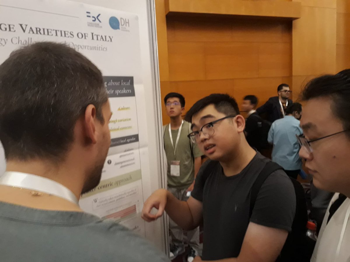 Today @alanramponi spreads the importance of language varieties in Italy at the #EMNLP2023 poster session in 🇸🇬 #NLProc
