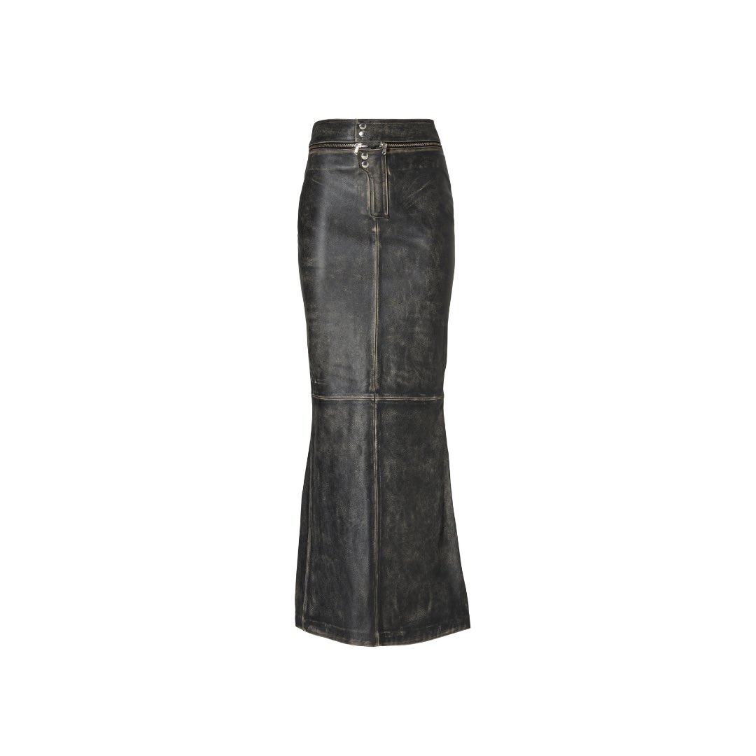 DylaAlbina's tweet photo. Introducing Dyla creations | Leather collection 2024

Bleached long skirt - 100% leather

Shop now on https://t.co/a79KKglaNc https://t.co/I1LbI1xbCf