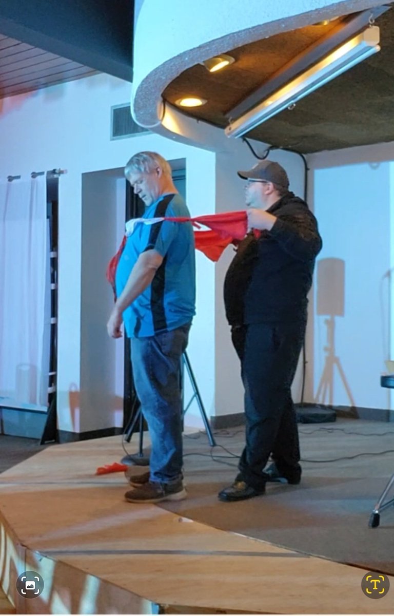 My volunteer greg wondering what is going on..#magician #comedy#comedian #fyp