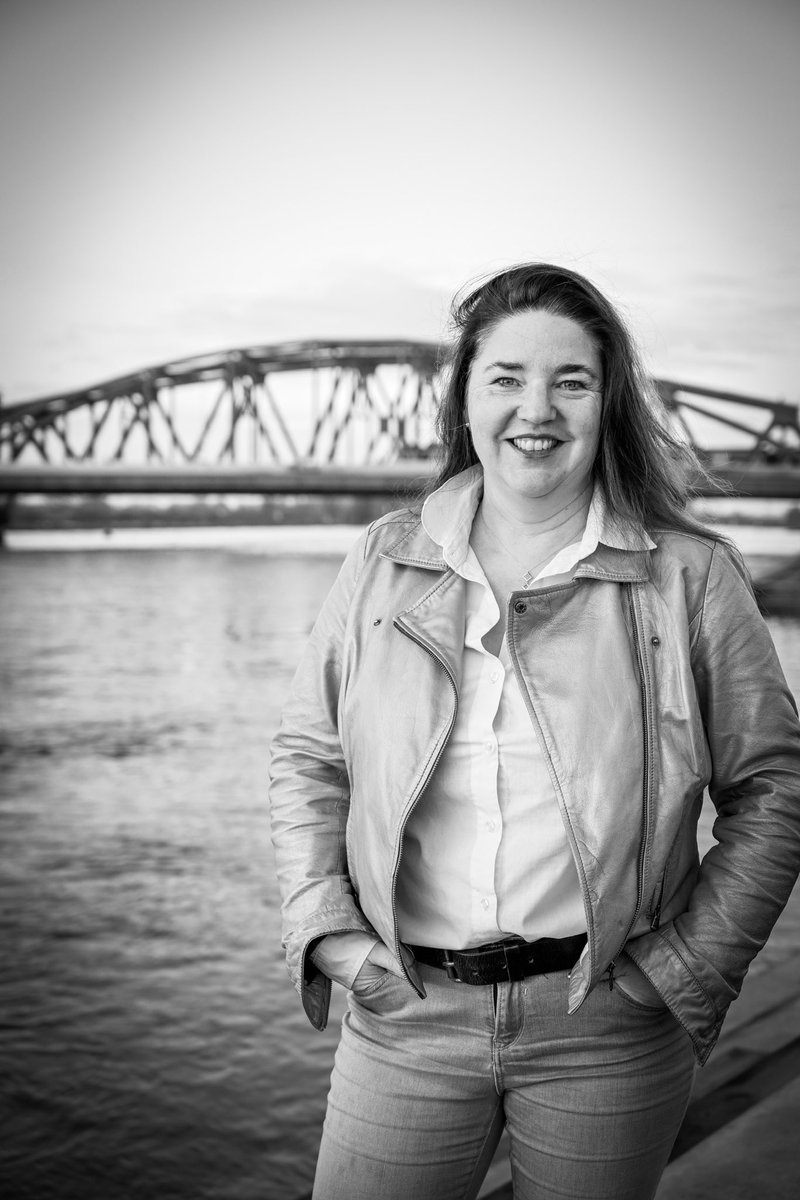 FMossink's tweet photo. https://t.co/FrVBSRGYNL

Ze mocht uiteraard niet ontbreken in deze serie markante mensen uit Zutphen, Wendy Marsman ! https://t.co/CFynfIcHja
