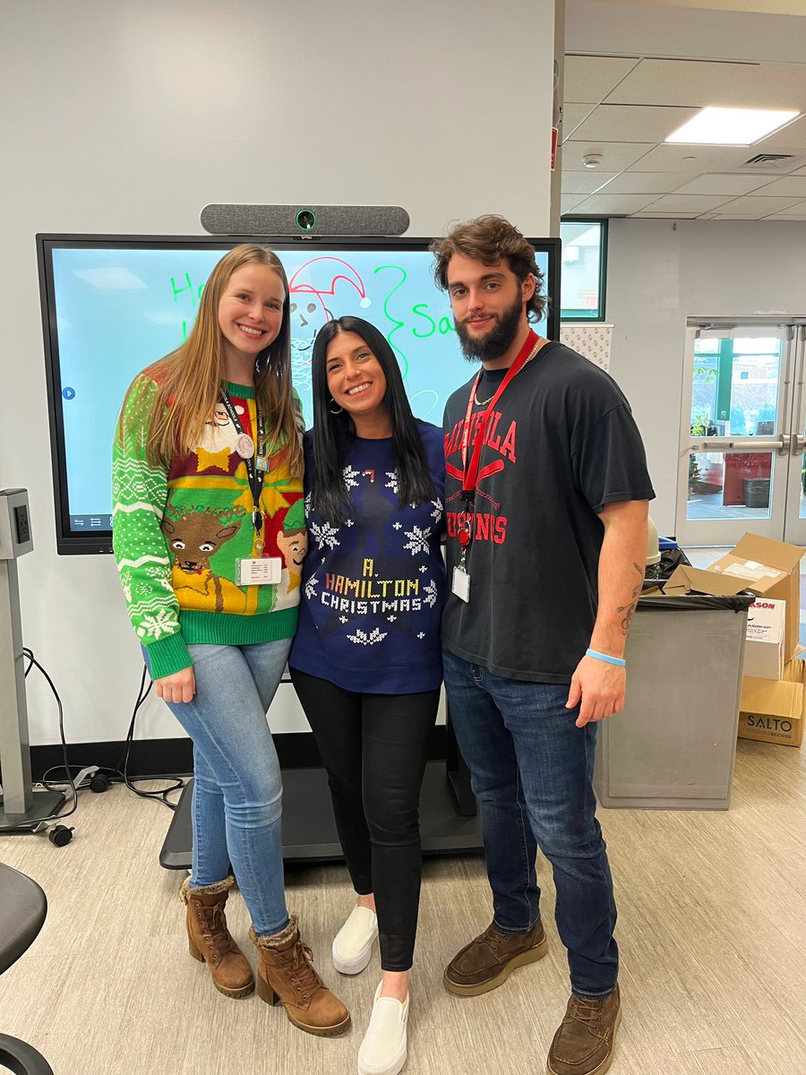 Special thanks <a href="/MsNicolaiMath/">Kristen Nicolai</a> <a href="/camato_mhs/">Christopher Amato</a> for helping me teach The Christmas Truce of 1914. Together teachers and learners reflected on the true meaning of the holiday season! 🎄🎁🫶🏻