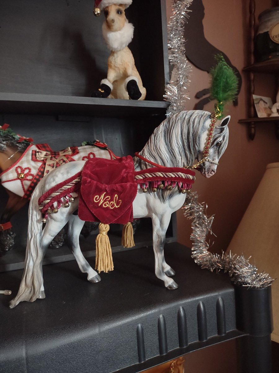 Bought some mismatched Holiday Horse gear on eBay.  I just needed the toys that belong in the Noel sacks.  I got a whole new get up for my beautiful boy 'Tao'.  He likes being all fancied up for the holiday. #breyer #breyercustom #thewayweplay #thatshowweroll #hokidaycostumes