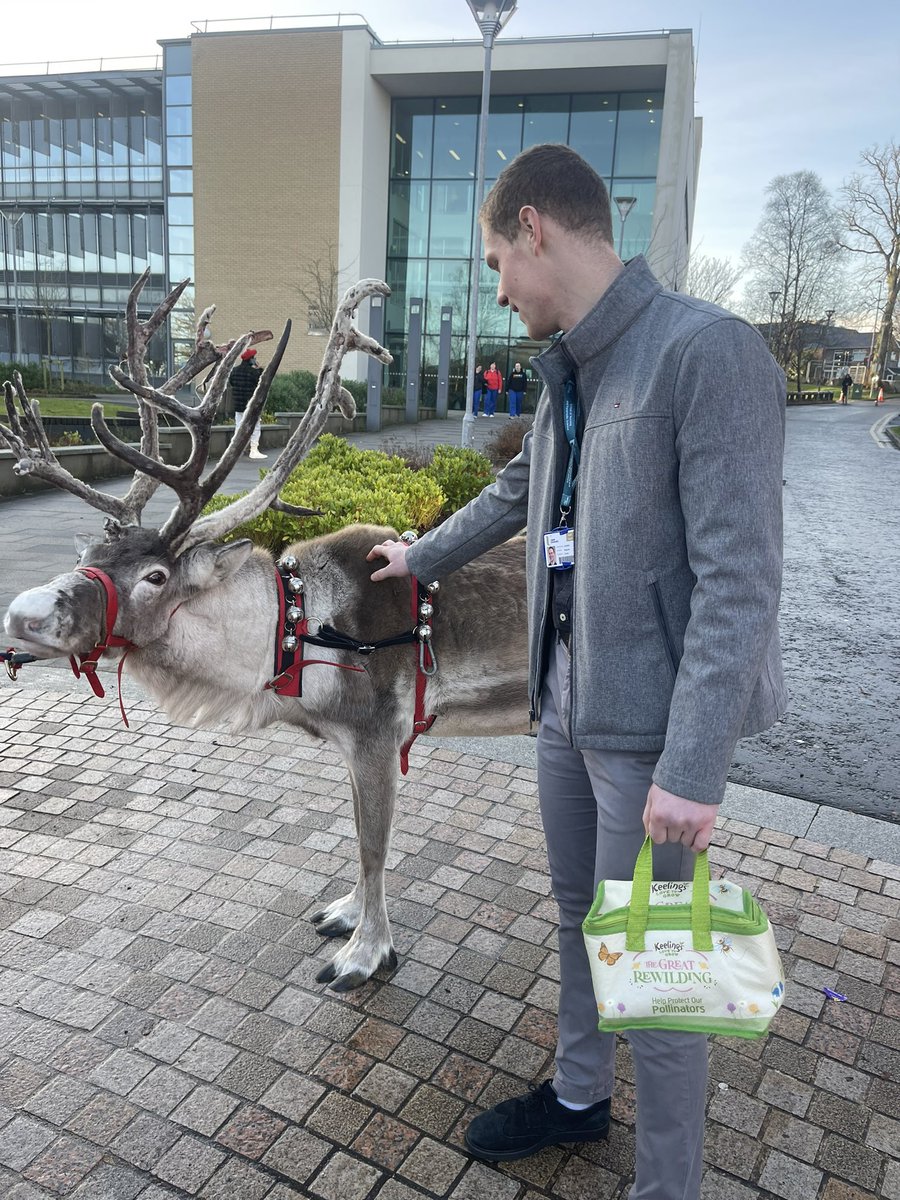As you can tell <a href="/ConMaguire3/">Conor Maguire</a> and I were so excited that Santa and his reindeer made a special visit to <a href="/UlsterUni/">Ulster University</a> so of course we had to go meet him. He told me I’m definitely on the nice list, not too sure about Conor tho haha 😂 <a href="/UlsterUniSoNP/">Ulster Uni Nursing and Paramedic Science💙</a>  #santa #ulsteruni #proudofUU