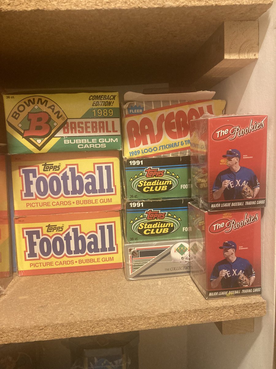 JhauserJohn's tweet photo. @ThePackAddict97 @CardPurchaser https://t.co/P67A3GB1VY