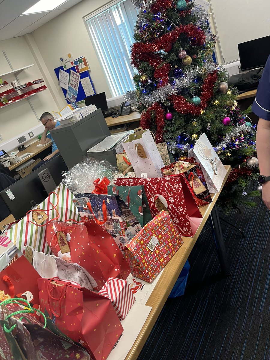 Newark Community Nurses (@newarkict) on Twitter photo A Christmas fuddle and secret Santa today at Newark π₯°ππ
πΌ
Merry Christmas to you all from our team and we send love and festivities to whoever is working the Christmas period ππ
πΌβ€οΈ
#MerryChristmas #NHS #CommunityNursing <a href="/NottsHealthcare/">Nottinghamshire Healthcare</a> A Christmas fuddle and secret Santa today at Newark π₯°ππ
πΌ
Merry Christmas to you all from our team and we send love and festivities to whoever is working the Christmas period ππ
πΌβ€οΈ
#MerryChristmas #NHS #CommunityNursing <a href="/NottsHealthcare/">Nottinghamshire Healthcare</a>