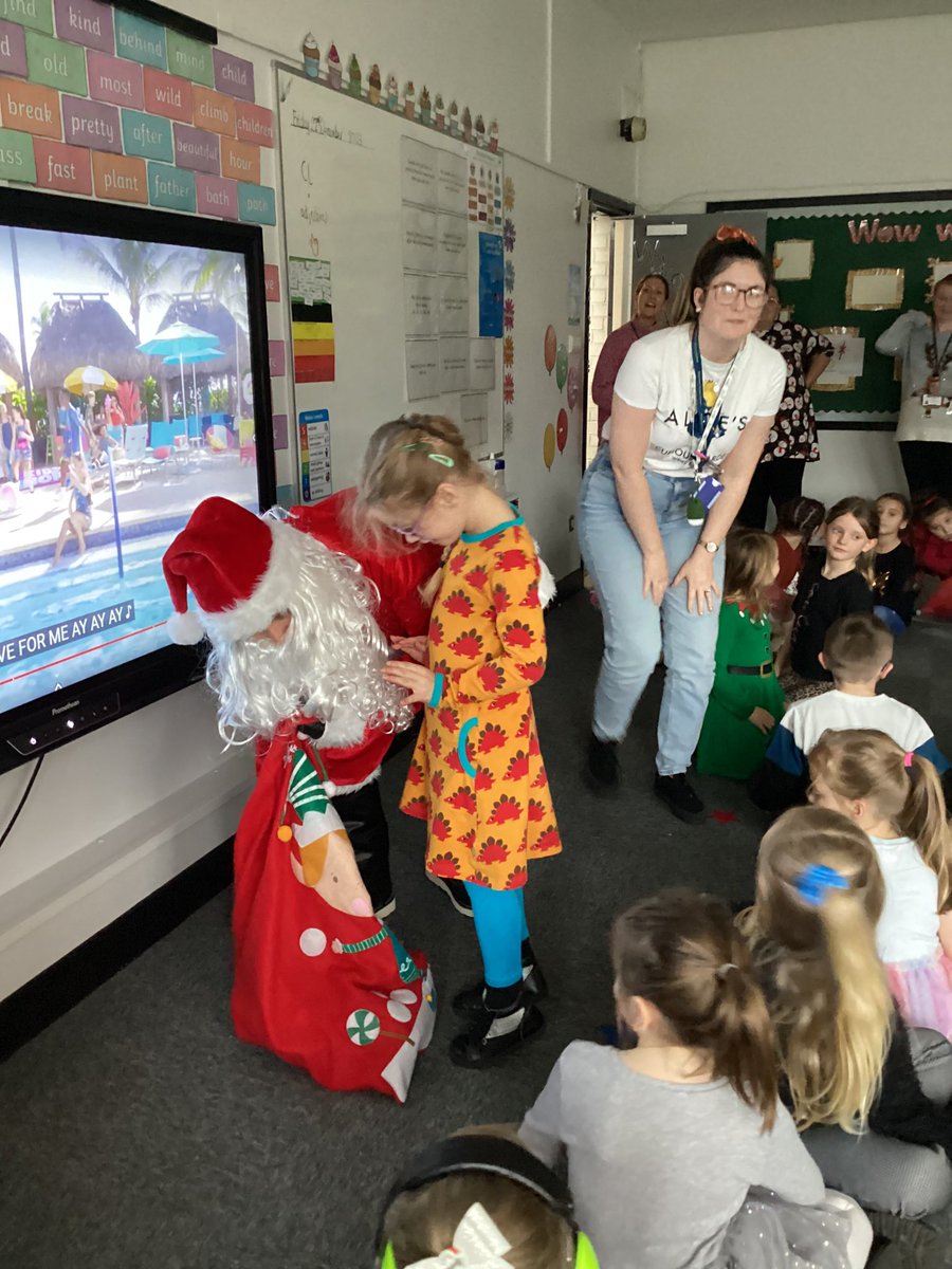 FS2 and KS1 had a special visit from someone important during their parties today! #santa #christmas