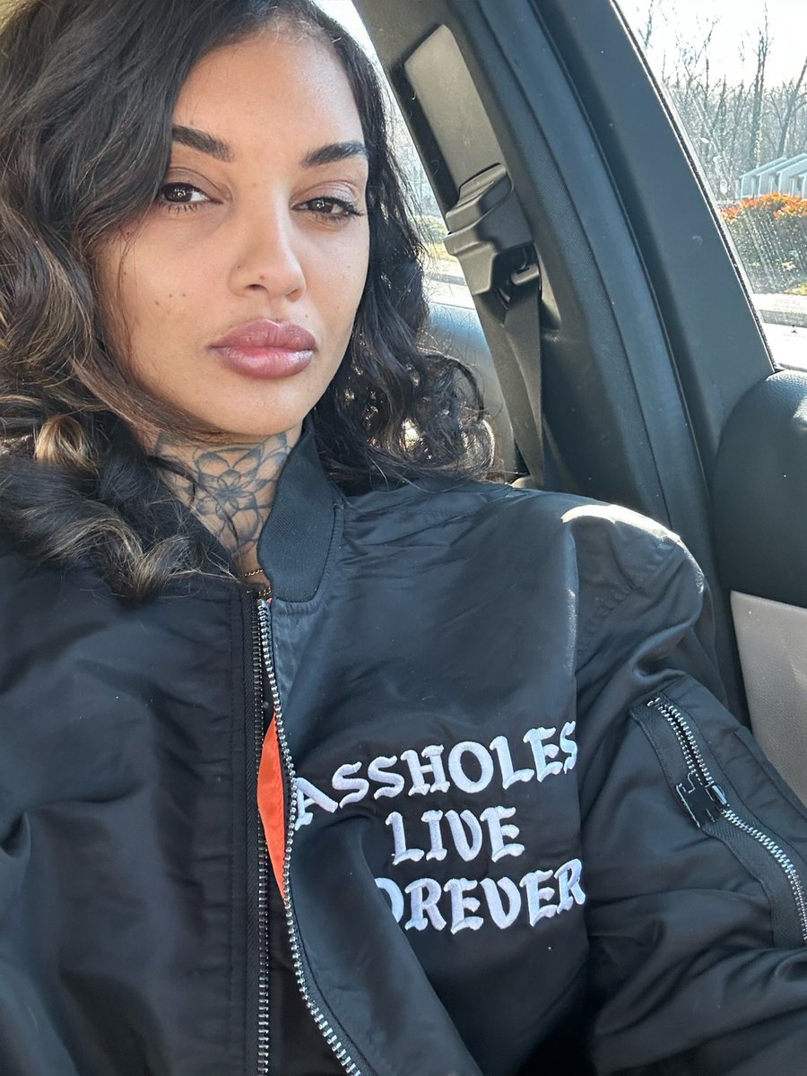 Chilling today in <a href="/AssholesL4ever/">AssholesLiveForever</a>