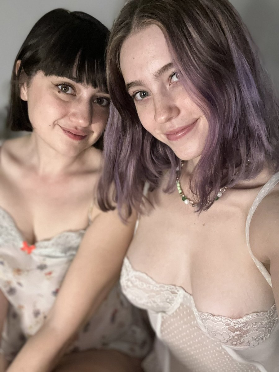 <a href="/PTQbackup/">Lyric T 20k OF Fans 😜</a> LIVE together on a road trip.. cum soak our seats on fambase &amp; ig 💦✨ linktr.ee/babyyraisin