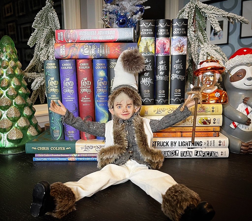 This is my yearly reminder that books make great gifts for kids and are a wonderful way to support independent bookstores / small businesses! (Creepy elf not included.) thelandofstories.com🎄🎅🏼☃️🎁