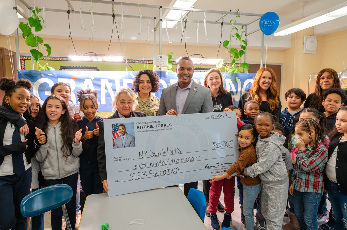NY Sun Works (@nysunworks) on Twitter photo This holiday season, we celebrated the opening of another Hydroponic Classroom, this time with the Farmer-Scientists at <a href="/PS157x/">PS 157x- The Grove Hill School</a>! Thanks to generous funding allocated by <a href="/RepRitchie/">Rep. Ritchie Torres</a>, 20 new schools will join us in the joy of learning about sustainability science.🌱❄️✨ This holiday season, we celebrated the opening of another Hydroponic Classroom, this time with the Farmer-Scientists at <a href="/PS157x/">PS 157x- The Grove Hill School</a>! Thanks to generous funding allocated by <a href="/RepRitchie/">Rep. Ritchie Torres</a>, 20 new schools will join us in the joy of learning about sustainability science.🌱❄️✨