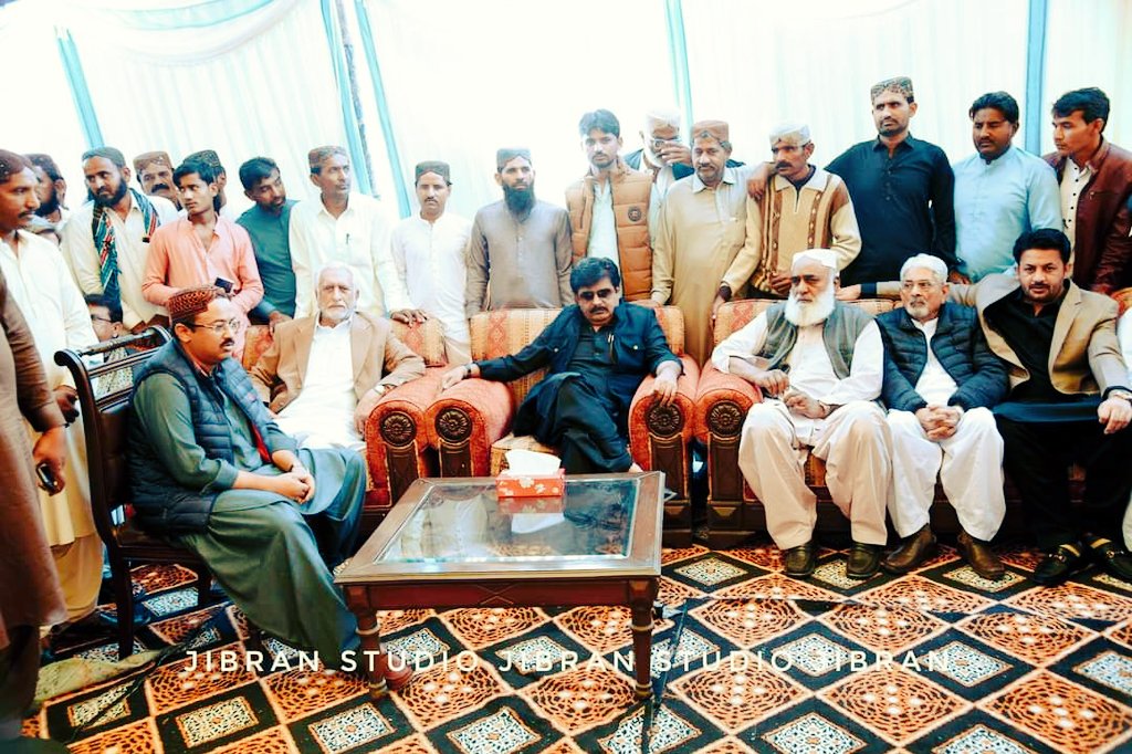 MohsanRahimoon's tweet image. عمرکوٹ: پاکستان پیپلزپارٹی کے رہنماء سید سردار علی شاہ، سید امیر علی شاہ نے کاغذات 
نامزدگی جمع کرائے۔
#PS49 @sardarshah1
#PS50 @SyedAmeerAShah
 #Election2024 #Pakistan #Sindh #PakistanPeoplesParty