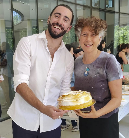 GamarnikLab's tweet photo. HOY con gran orgullo quiero compartir la alegría de la defensa de la tesis doctoral de @horapalla 
Un enorme recorrido de aprendizaje sobre el virus de Zika y mucho más. 
Brindamos por el trabajo comprometido y por la ciencia de calidad de nuestro país!
Felicitaciones Hori!! https://t.co/uOQkmZpYSS