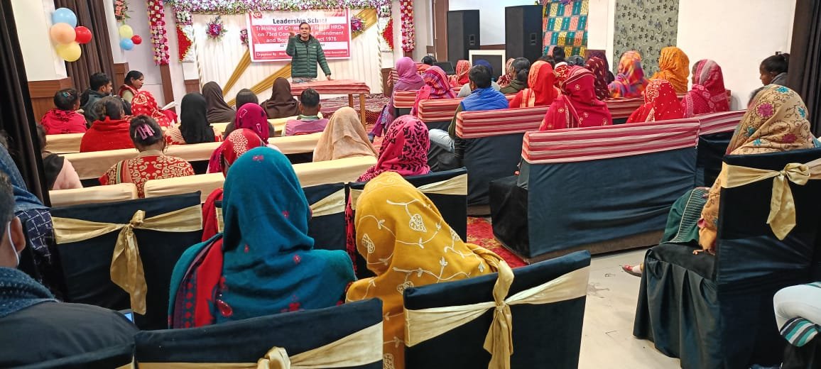 qamar_intekhab's tweet photo. Today @ActionAidIndia trained 50 HRDs from informal sector on #73rdConstitutionalAmendment and #BondedLaborAct1976 under the #LeadershipSchoolTraining in Muzaffarnagar. Also talked on Article 21 and fundamental rights. 
@sndeep @C9Khalid @dipalisharma02 @maneesha_bhatia https://t.co/E4UnUNbrwa
