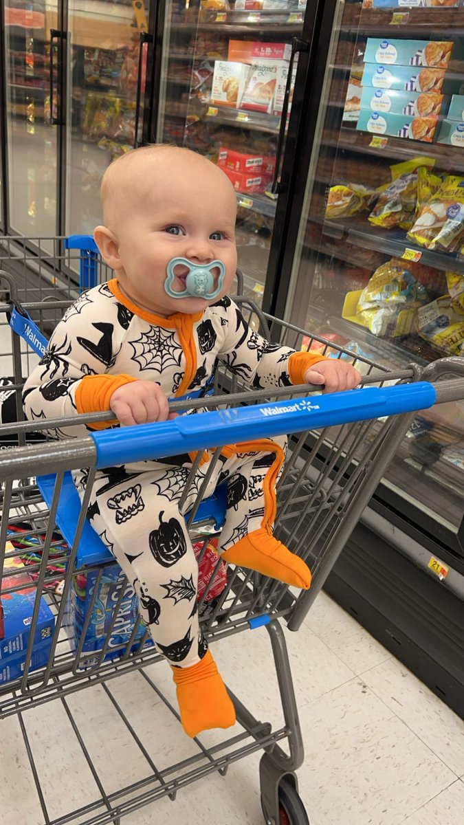 happy first birthday to my lil dude 🎈🎂🤍