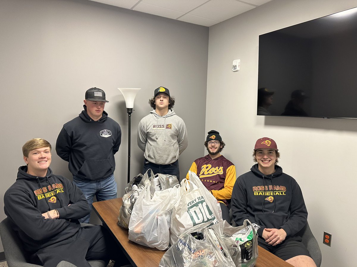 Our seniors organized a sock/underwear drive for less fortunate families this Holiday Season. These guys handled everything from the communication of the initiative to collecting items and $. Thank you to White Oak Christian Church for allowing us to participate #Littlethings