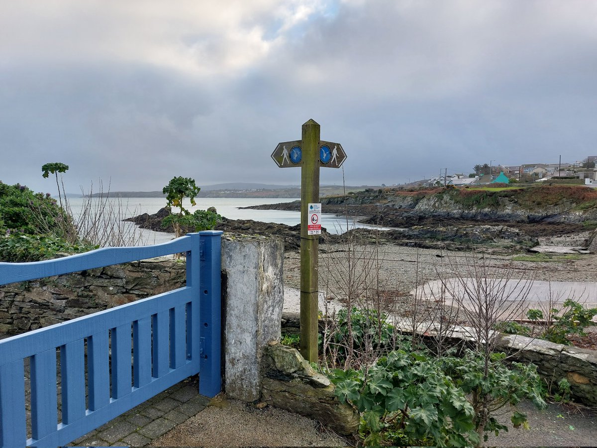 Bull Bay, Anglesey

#fingerpostfriday #Angelsey #coastalpath #NorthWales #walking #footpath