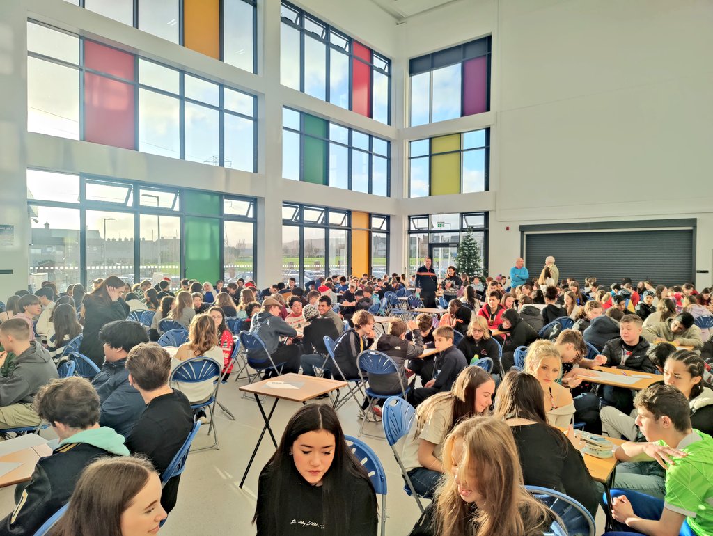 Happy Holidays ✨

Our traditional Christmas Quiz 🎄paired with a few festive performances 🎶 was the best way to finish off the year, and we got to do it all with our stunning students and work besties ✨❤️