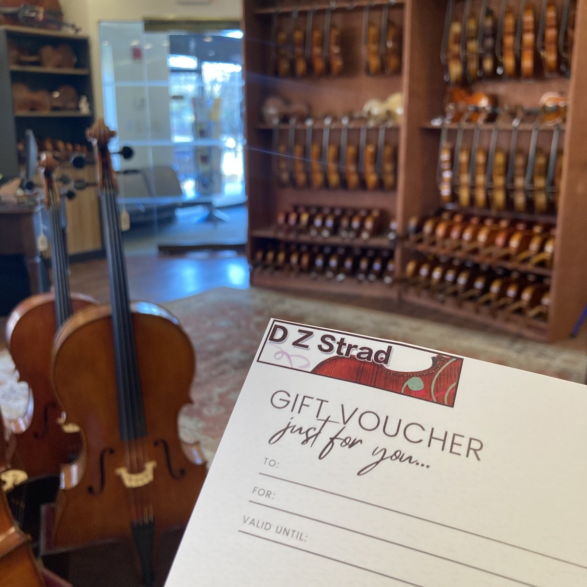 Last minute gifts for the musician in your life! You can also experience the shop and showroom tomorrow, 12/23, from 10-6! We'll be closed 12/24 and 12/25, visit us again when we reopen on 12/26. 
#violinshop #whiteplainsny  #violinlessons #violin #viola #cellolessons