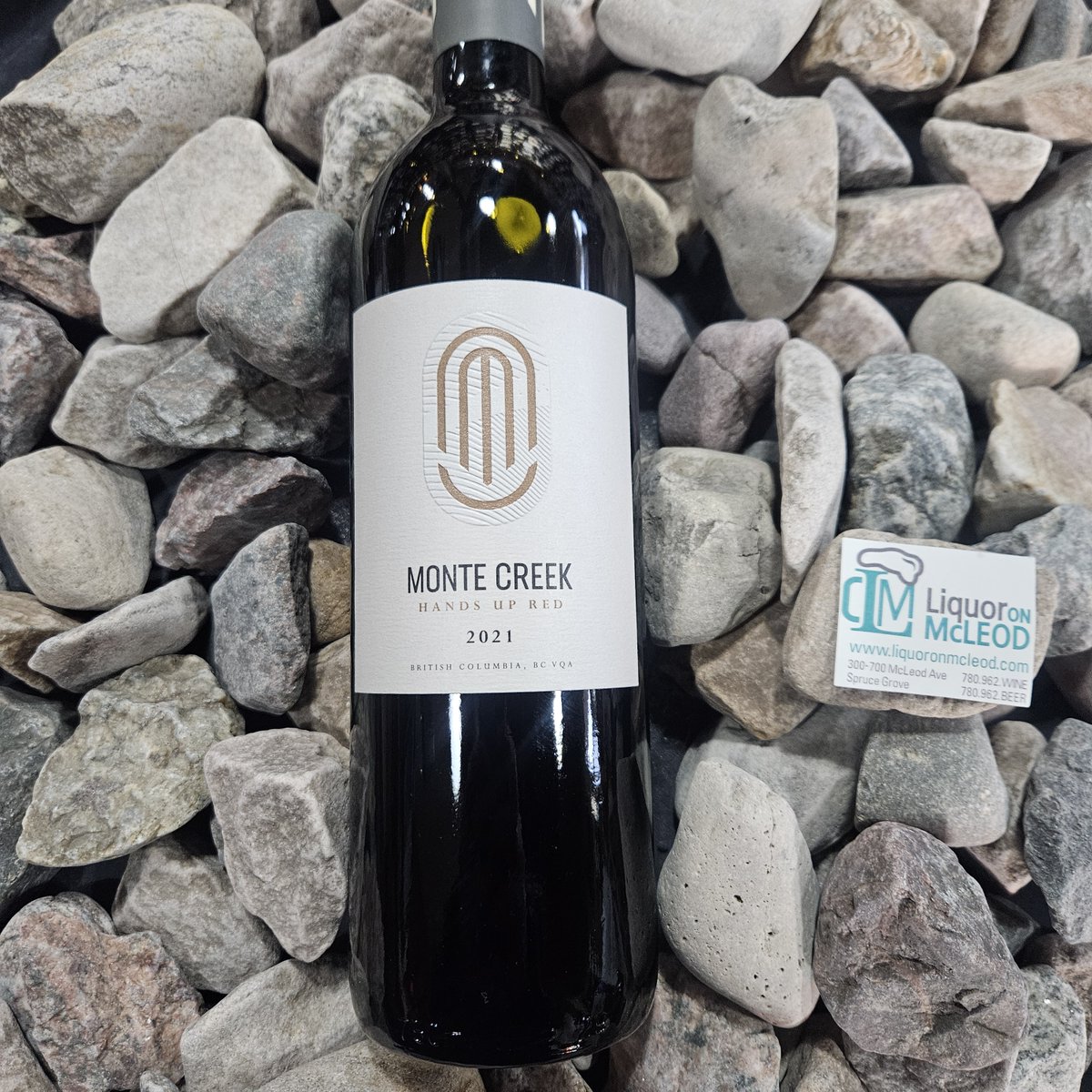 HANDS UP RED from @montecreekwine is filled with black cherry, raspberry, and toasted nut aromatics which lead into a palate with medium body and smooth tannins, characterized by flavors of blackberry and caramel.

#montecreek #sprucegrove #stonyplain #liquoronmcleod