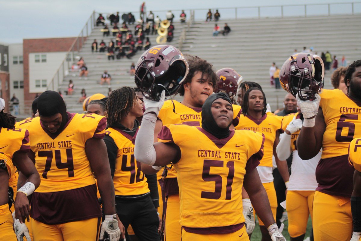 After a great visit and conversation with <a href="/CoachErvCSU2022/">Michael Ervin</a> I’m extremely Blessed to receive a offer from <a href="/GO_MARAUDERS/">Central State Athletics</a> !!!!!