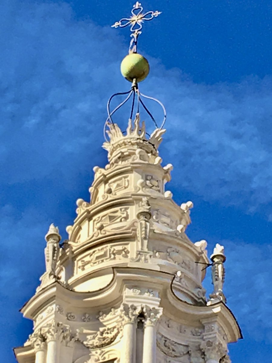 #Borromini era un genio dell'architettura… La sua insolita lanterna di Sant'Ivo alla Sapienza. #Roma 🤍 #Rome