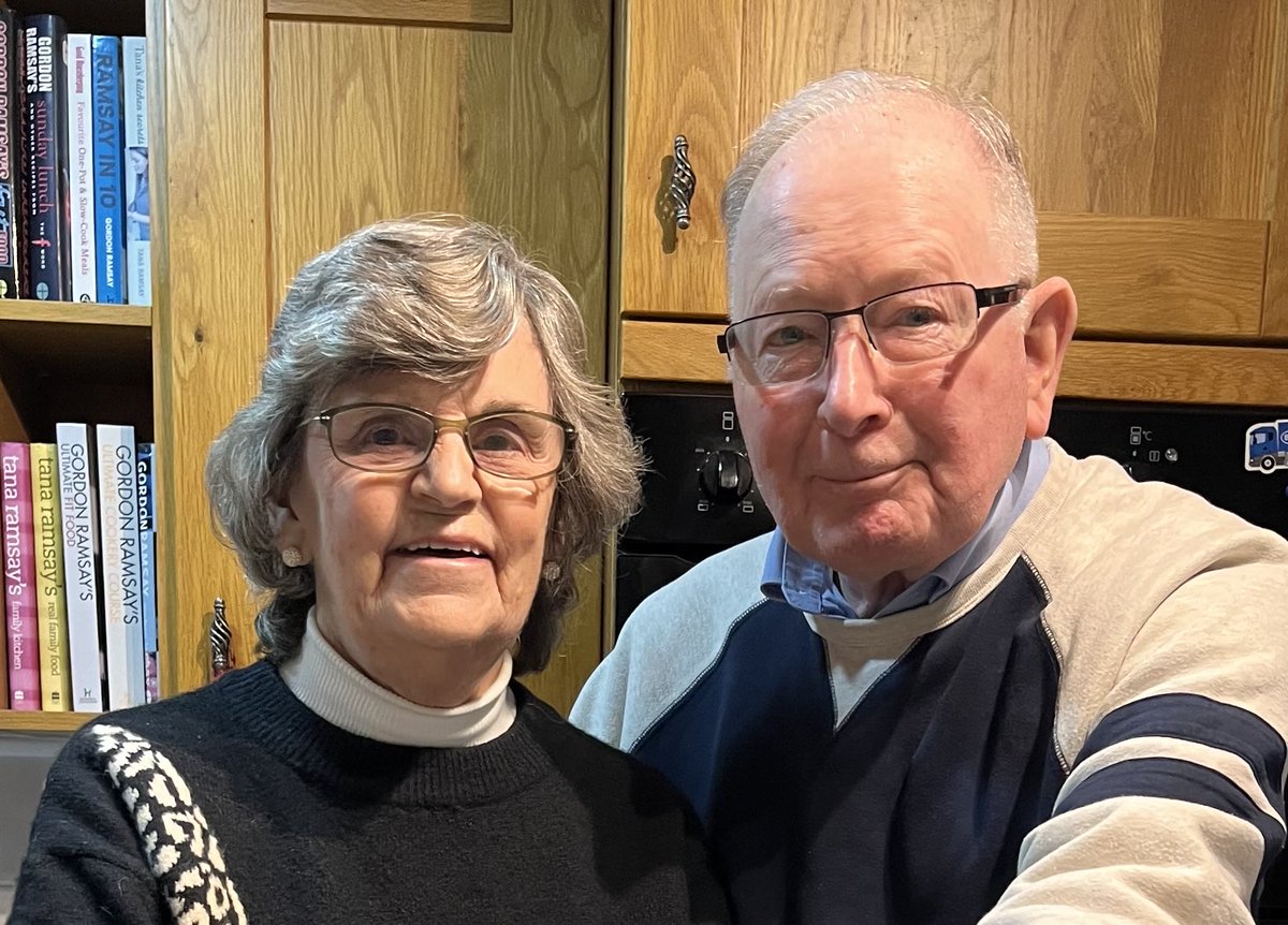 Huge thank you to all the team on Writtle ward at Broomfield for looking after my Dad (Ken) so well and managing to get him home for Christmas to be with my Mum. You are all stars 🌟 ⁦<a href="/MSEHospitals/">Mid and South Essex NHS Foundation Trust</a>⁩ ⁦<a href="/DianeSarkar/">Diane Sarkar MBE</a>⁩ ⁦<a href="/Mel_Chambers76/">Mel Chambers</a>⁩