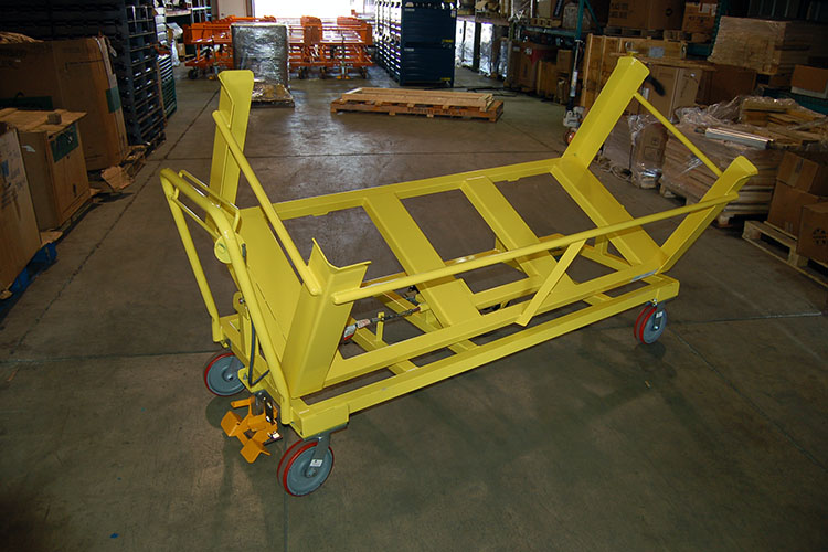 TopperInd's tweet image. Topper Industrial designs and engineers various industrial delivery carts for line side applications. #materialhandlingcarts sales@topperindustrial.com