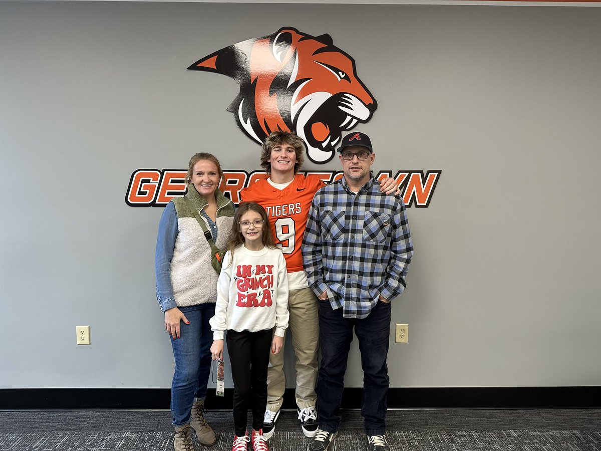 Russell Lux (@russell9lux) on Twitter photo Had a great official visit at Georgetown College today. Thanks for having me <a href="/GtownCoachO/">Chris Oliver</a> <a href="/coach_grady/">Clyde Grady</a> <a href="/GCswynn/">Sean Wynn</a>. <a href="/FULLNELSONFOOT1/">FULLNELSONFOOTBALL</a> <a href="/OverfeltKerry/">Kerry Overfelt</a> Had a great official visit at Georgetown College today. Thanks for having me <a href="/GtownCoachO/">Chris Oliver</a> <a href="/coach_grady/">Clyde Grady</a> <a href="/GCswynn/">Sean Wynn</a>. <a href="/FULLNELSONFOOT1/">FULLNELSONFOOTBALL</a> <a href="/OverfeltKerry/">Kerry Overfelt</a>