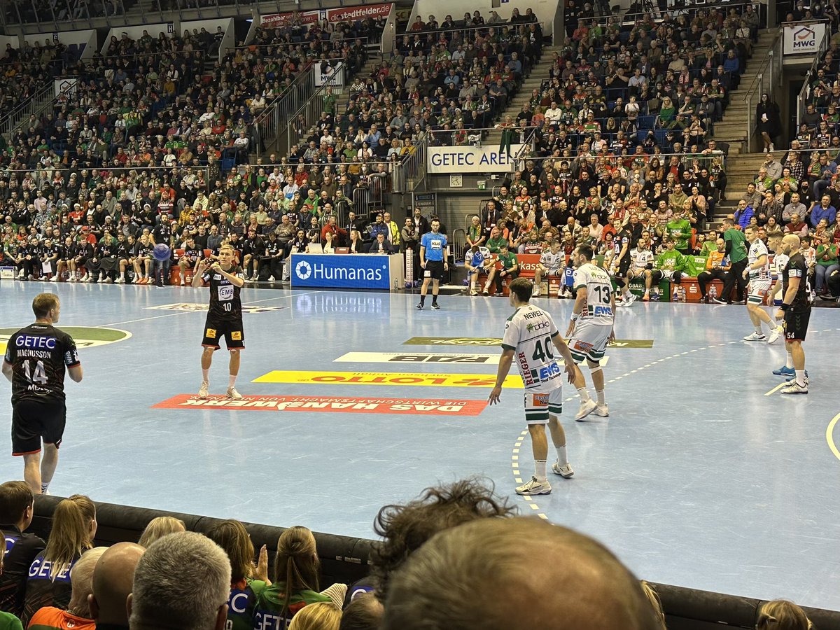 Íslensk útilína í besta liði heims