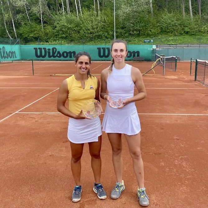 @FranCerundolo @nadiapodoroska @sebaabaez7 Lo mejor está por venir para @LourdesCarle, que tuvo un año espectacular. La deroense ganó la medalla de 🥈en los Panamericanos y jugará en París 24 🇫🇷. Ganó 3 títulos y jugó la final del W125K @ArgentinaOpen . Terminó 126° y dirá presente en 🇦🇺🔜 ¡Que no pare, Lourdes!