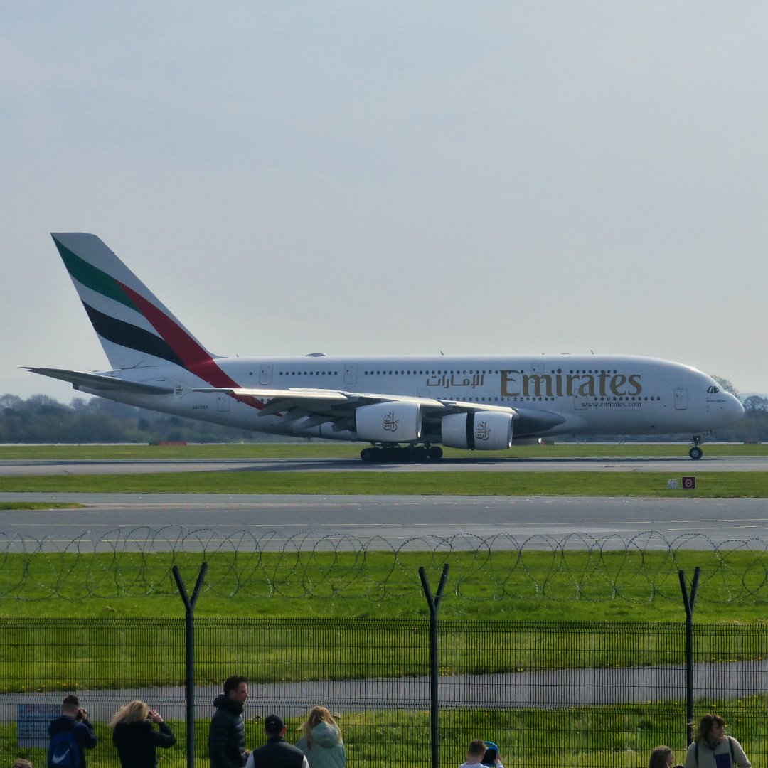 Michaelflying28's tweet photo. Emirates Airbus A380-800 A6-EEP arriving at Manchester Airport from Dubai International Airport 9.4.23.
#emirates #emiratesairline #emiratesa380 #a380emirates #flybetterwithemirates #a380 #a388 #a380800 #airbus380 #airbus388 #airbus380800 #airbusa380 #airbusa388 #airbusa380800 https://t.co/Wt6eaJb62C
