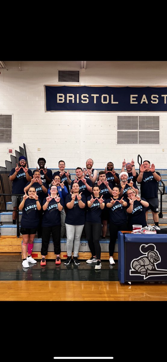 Courtney Decker tweet media