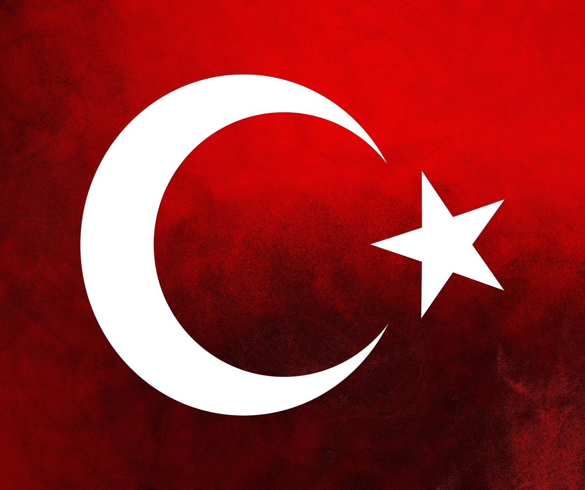 Bayrakları bayrak yapan üstündeki kandır
Toprak eğer uğrunda ölen varsa vatandır!..