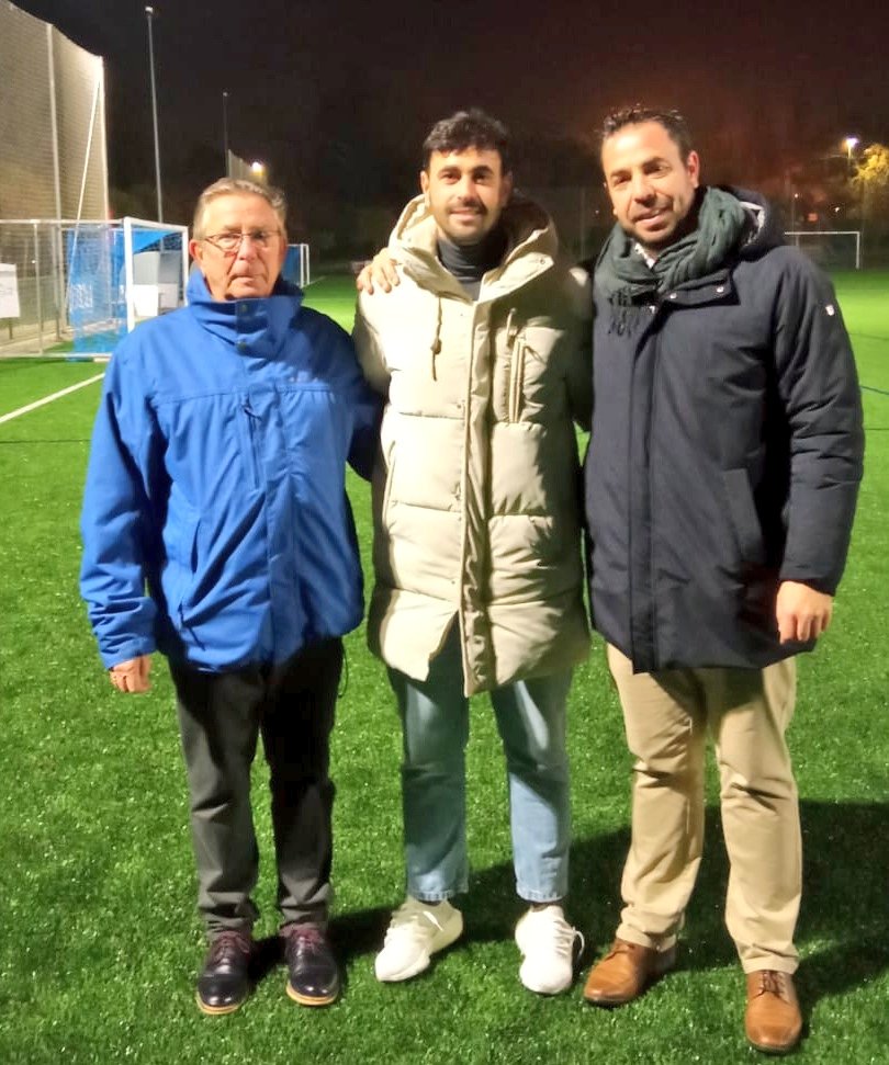 Es difícil alejarse de aquello que te hace feliz, pero ayuda hacerlo con el cariño de la gente.  Nosotros agradecemos a Juan José Asenjo, el padre de nuestro compañero <a href="/FranAsenjo/">Fran Asenjo</a>, tanta colaboración con la Fundación desde el club <a href="/CDUnionDelicias/">Unión Delicias</a> en el día en el que el mundo del