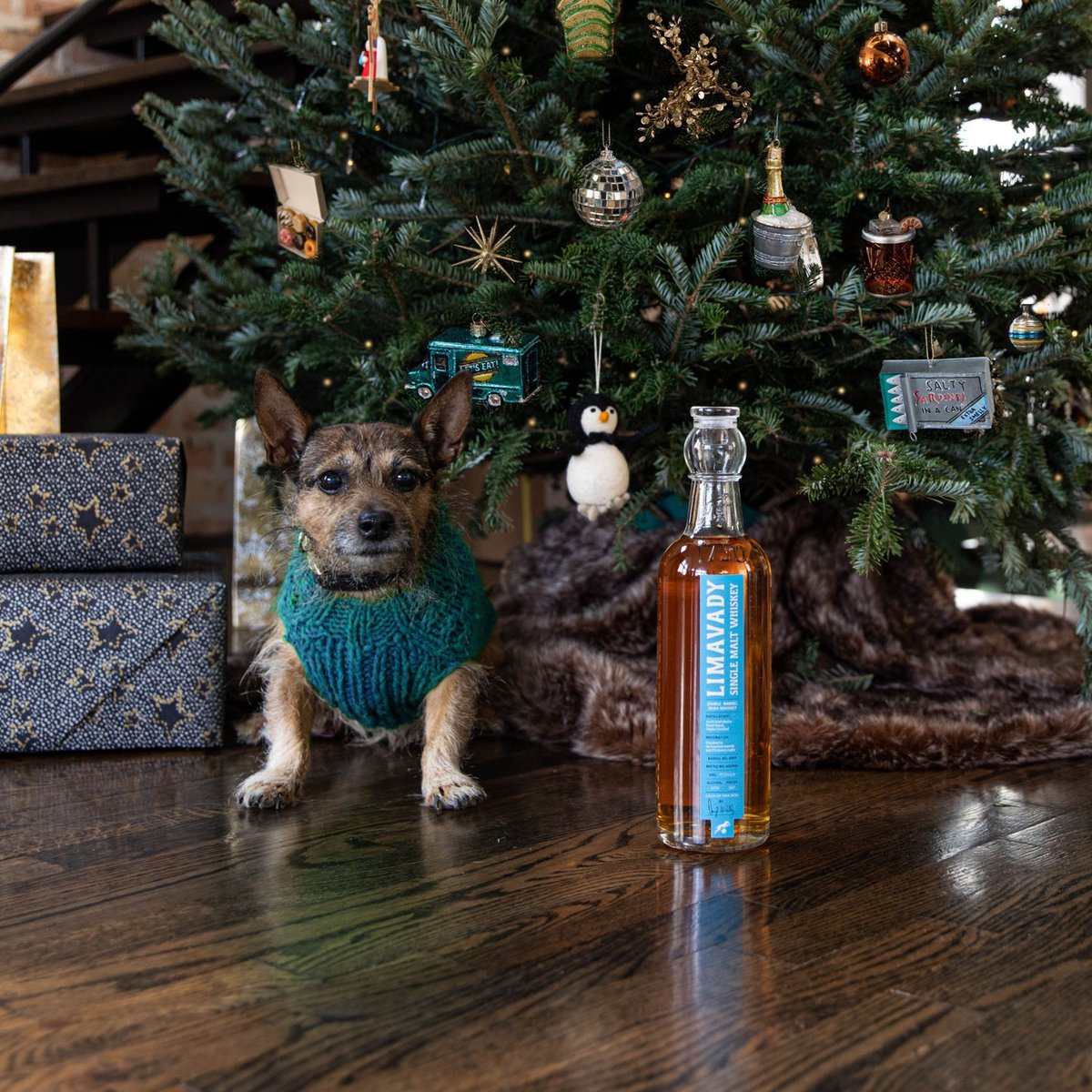 Santa Paws is coming to town!  Since we're all about quality over quantity our list was pretty short this year - a bottle of Limavady Single Barrel Irish Whiskey and a good friend to enjoy it with.  

Hope you find some of the world's greatest whiskey under your tree this year!