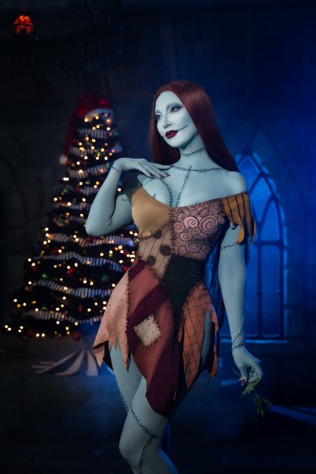200 Reposts to undress Sally https://t.co/XeKJ0NMMIN