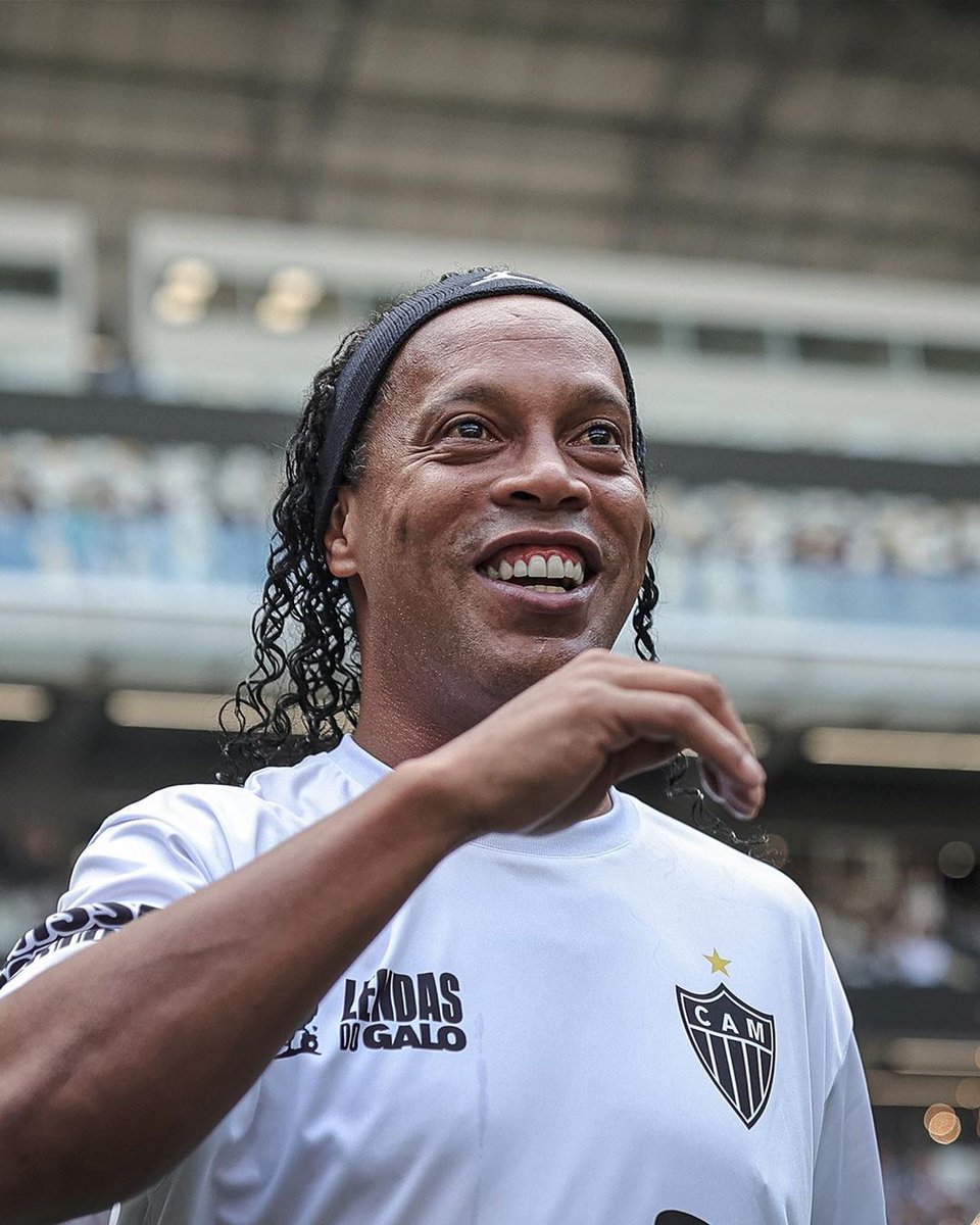 Ronaldinho and 150 other Legends will participate in the Veteran Clubs World Championship in Rwanda. The tournament will take place from September 1st to September 10th.