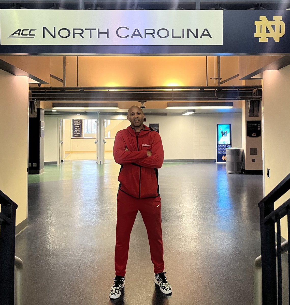 Game Day @NotreDame…couldn’t resist to take a picture under the @UNC_Basketball sign…#goredfoxes