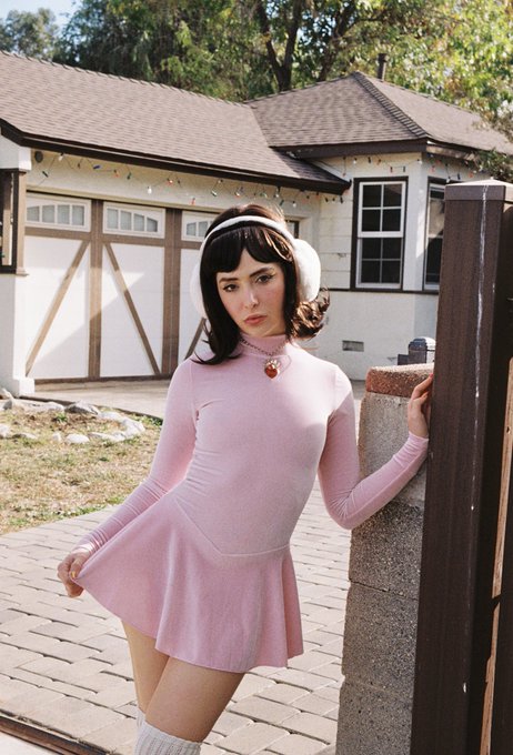 thinking about doing a special pre-NYE livestream on my onlyfans next week!! It&rsquo;ll be a cozy safe haven<a href="/tag/420day"class="tags"><span>#420day</span></a>