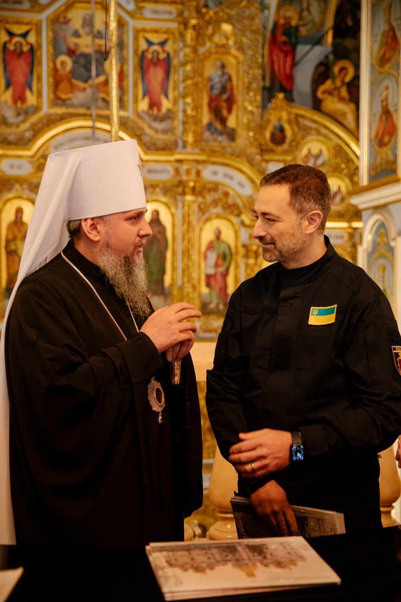 In a few days Ukraine will celebrate Christmas for the first time jointly with the rest of the world. And for the first time Ukrainian church will celebrate it in Kyiv-Pechersk Lavra, previously occupied by Moscow patriarchate. To commemorate this day @ukrposhta had launched…