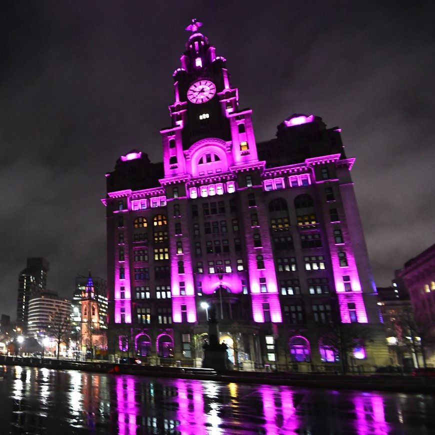 Liverpool's touching tribute to 'fearless' Brianna Ghey 🩷

The Liver Building is tonight lit up 'for Brianna' in a touching tribute to the murdered 16-year-old after her killers were today found guilty.

Read: bit.ly/489jHfQ