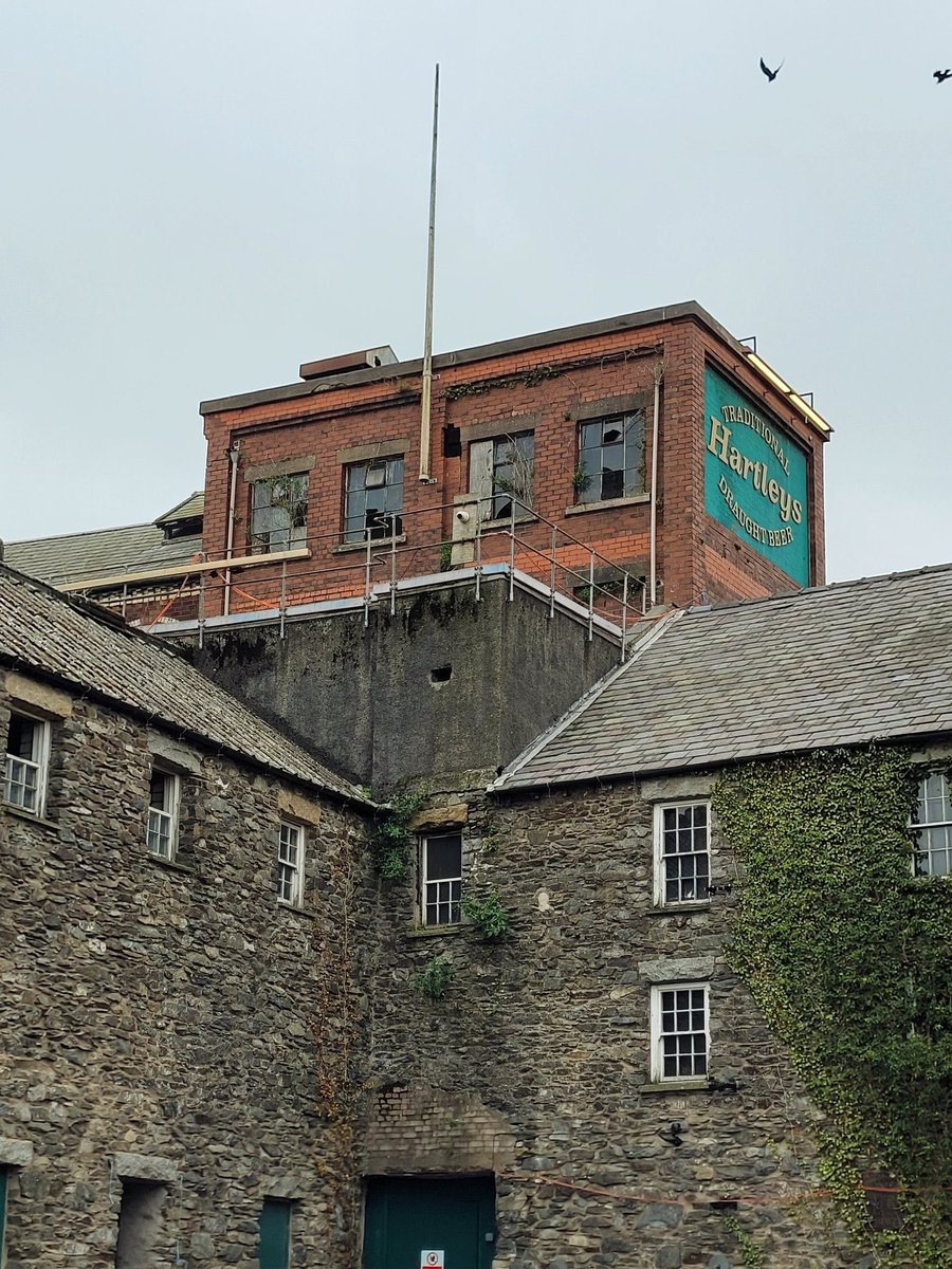 I’ve posted nothing to do with beer or pubs for #TheGrimList2023🎖️this year 😳 😰 …. but thought this was a bit special from Victoria @veeleather 😍👏🙏🏻 Traditional Hartleys Draft Beer … brewed in Ulverston from 1755-1991 😔