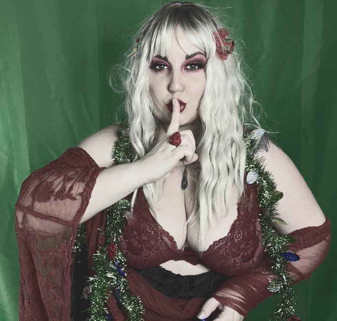 🎄Vote for me if you're nasty, in the Holiday Hottie Contest! @manyvids #MVContest  Link and rewards below<a href="/tag/mvcontest"class="tags"><span>#mvcontest</span></a>