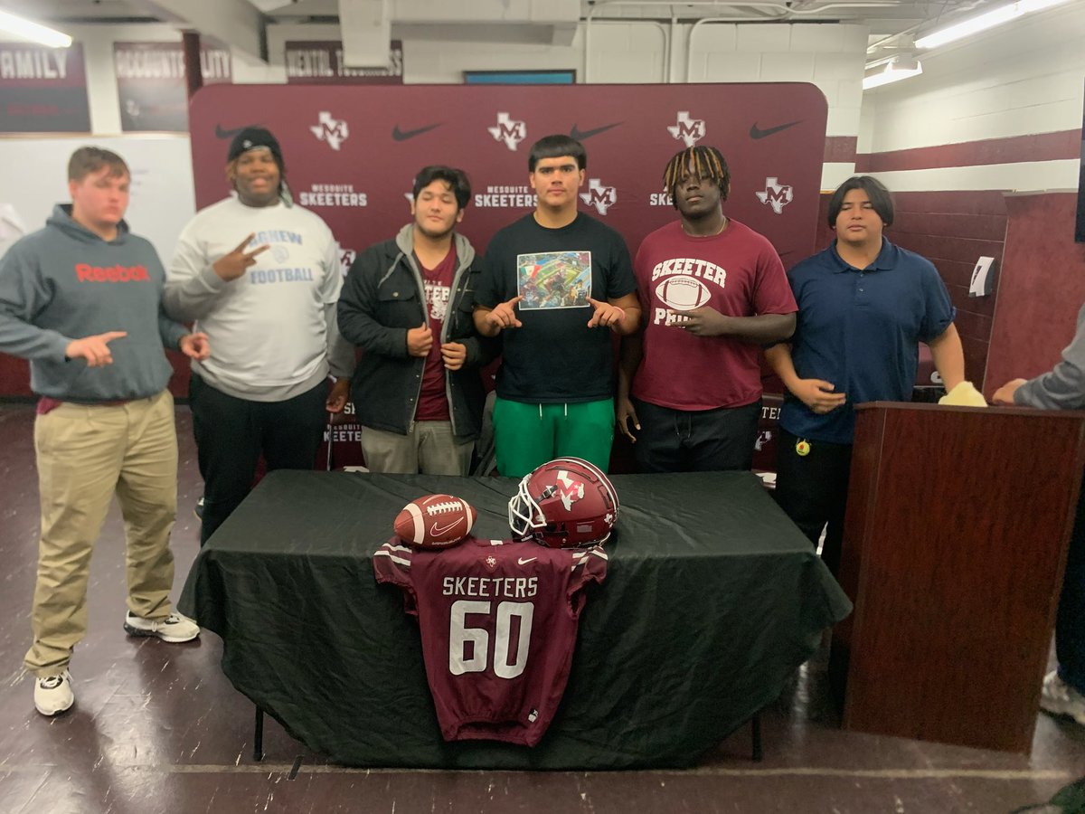 USVSUS (@skeeterrecruits) on Twitter photo Congrats to <a href="/PaulGurrola_/">Paul Gurrola</a> for signing with <a href="/UNTFootball/">#MeanGreenPride</a> today!
#RecruitASkeeter #DFAM #FAMILY Congrats to <a href="/PaulGurrola_/">Paul Gurrola</a> for signing with <a href="/UNTFootball/">#MeanGreenPride</a> today!
#RecruitASkeeter #DFAM #FAMILY