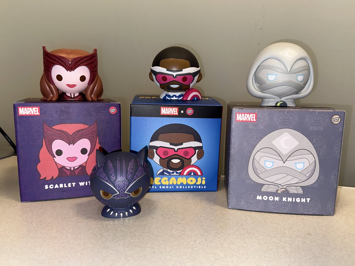 Took advantage of @100Soft’s Black Friday sale to get a few more Marvel Megamoji vinyl busts! Love how these Marvel Studios figures turned out. #100soft #Marvel #MarvelStudios #Megamoji #MarvelMegamoji #CaptainAmerica #TheFalcon #BlackPanther #MoonKnight #ScarlettWitch