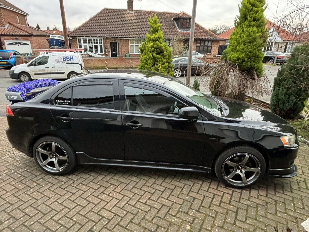 IAmFuzz's tweet image. My spoiler has grown some tinsel. 😅