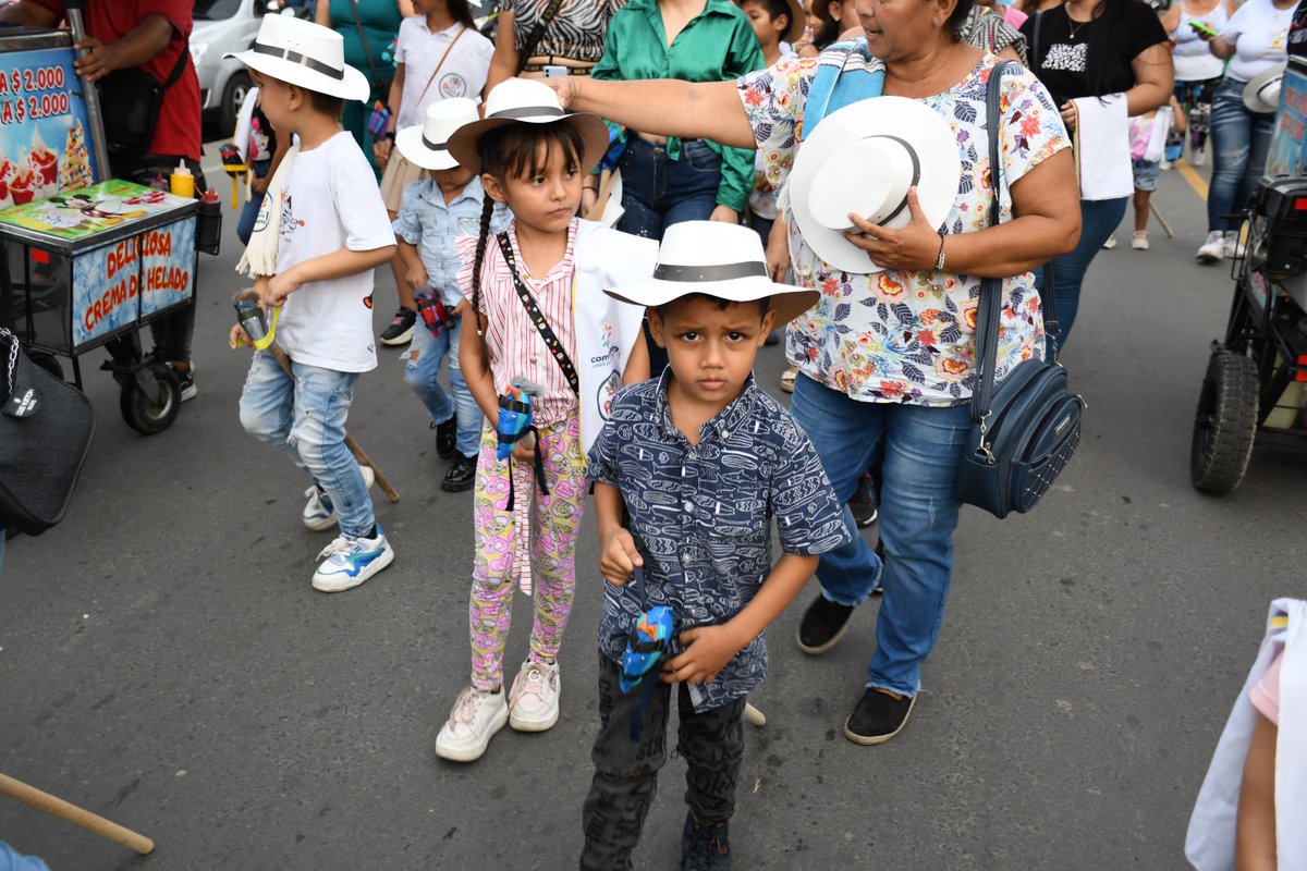 alcaldiaptoboy's tweet photo. La tradicional Cabalgata Infantil se tomó nuevamente las calles de nuestro municipio en el 36° Festival Cultural y de Colonias en #PuertoBoyacá 🥳🎉 @JiclyMutisIsaza https://t.co/9zu1jPEJF3